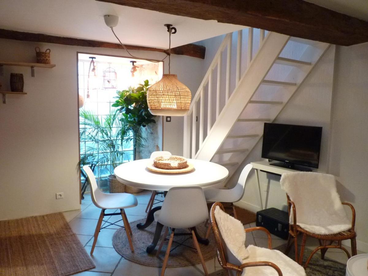 Talant La Petite Maison Carre מראה חיצוני תמונה